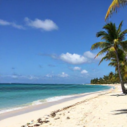 Caribbean Holidays, February Holidays, Sunny beach in The Bahamas with turquoise water, white sand, palm trees and a relaxed February holiday atmosphere