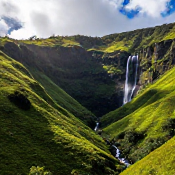 Caribbean Holidays, January Instagram Hotspots, Scenic Dominican Republic mountain landscape near Jarabacoa, green hills, waterfall and adventurous travellers in January sunshine